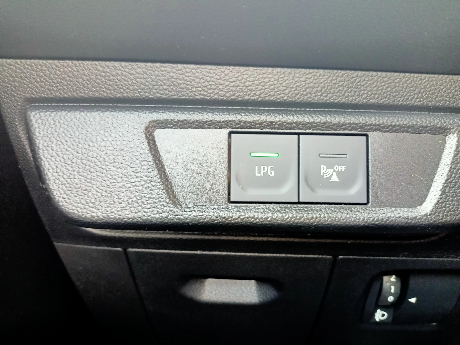 Dacia Jogger 1190Евро за получаване, 1.0TCe EcoG 6+ 1м ГАЗ, снимка 14 - Автомобили и джипове - 53993544