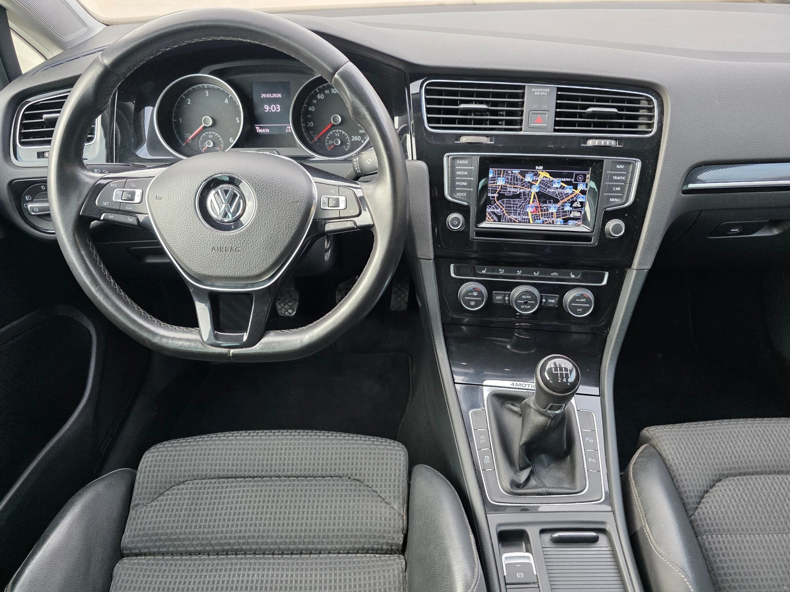 VW Golf VII-2.0 TDI-150 hp-4MOTION, снимка 11 - Автомобили и джипове - 54036154