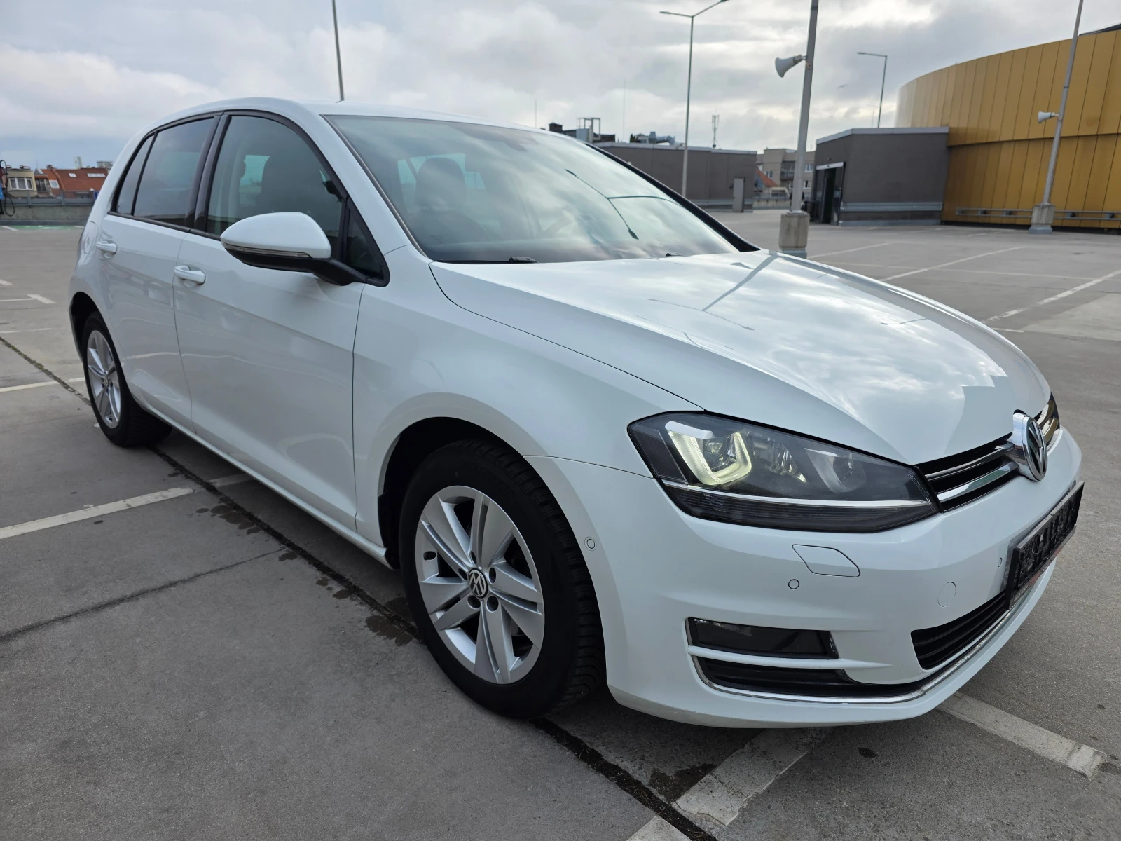 VW Golf VII-2.0 TDI-150 hp-4MOTION, снимка 3 - Автомобили и джипове - 54036154