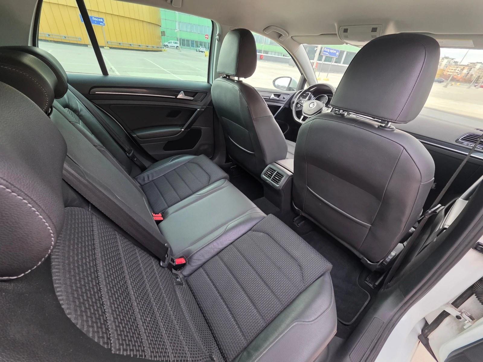 VW Golf VII-2.0 TDI-150 hp-4MOTION, снимка 16 - Автомобили и джипове - 54036154