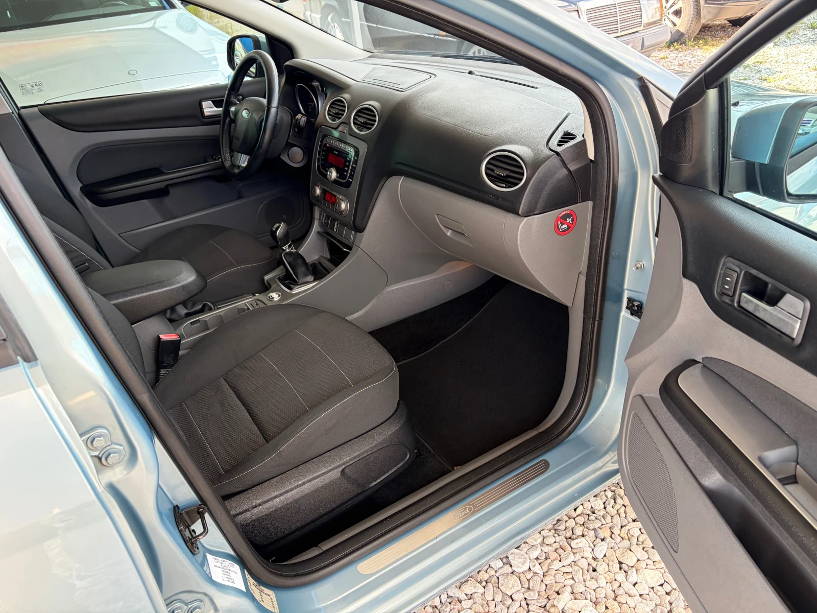 Ford Focus 1.6 I GAZ, снимка 6 - Автомобили и джипове - 54294553