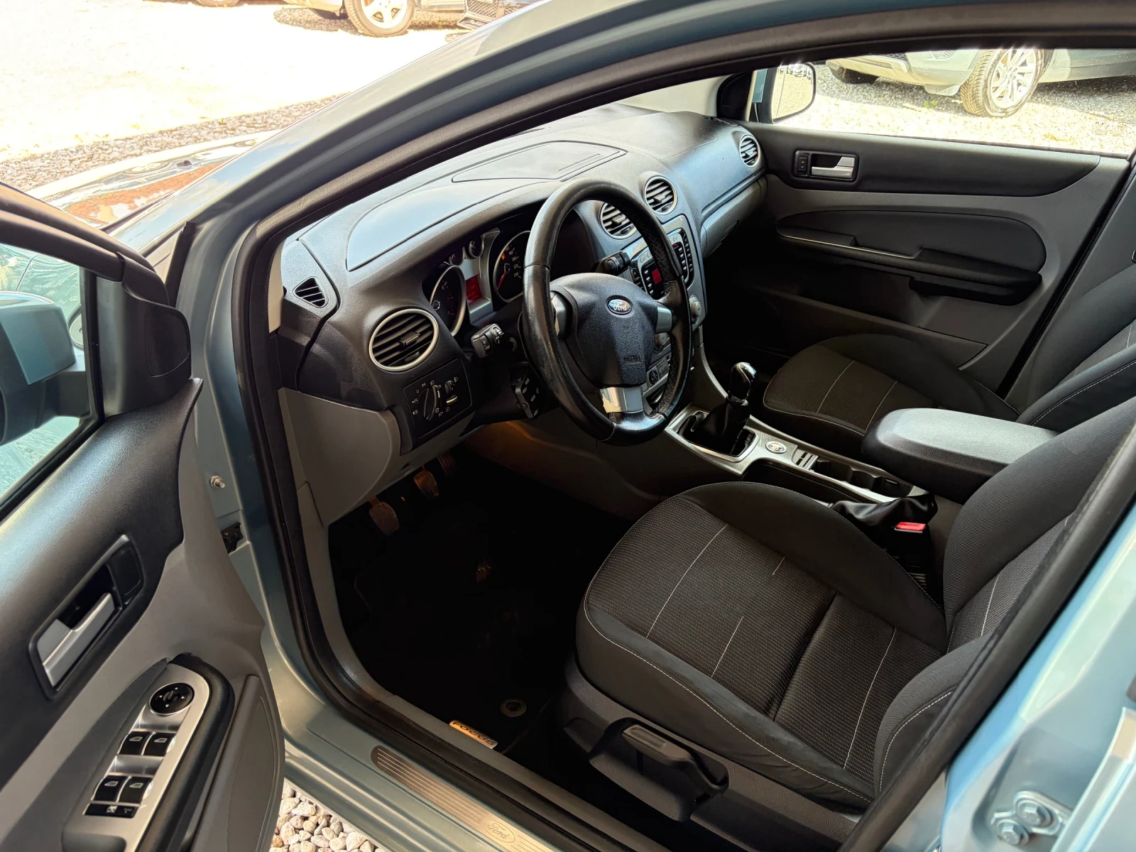 Ford Focus 1.6 I GAZ, снимка 2 - Автомобили и джипове - 54294553