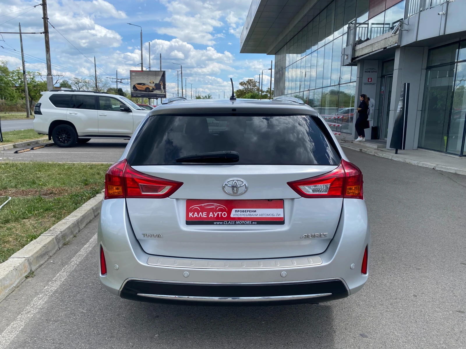 Toyota Auris 2.0D-4D MT, снимка 5 - Автомобили и джипове - 54563507