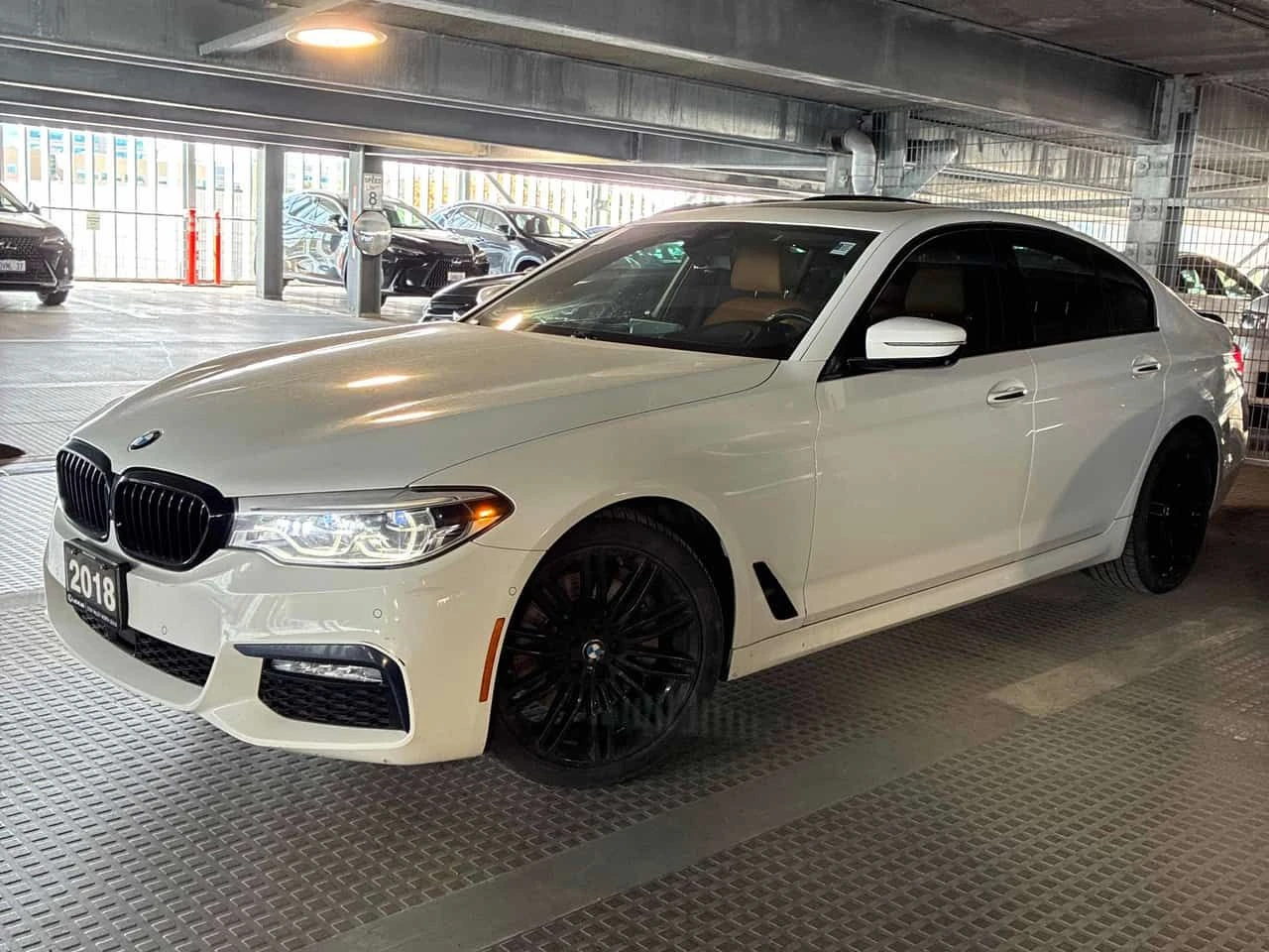 BMW 540 xDrive  CARFAX, снимка 2 - Автомобили и джипове - 54615084
