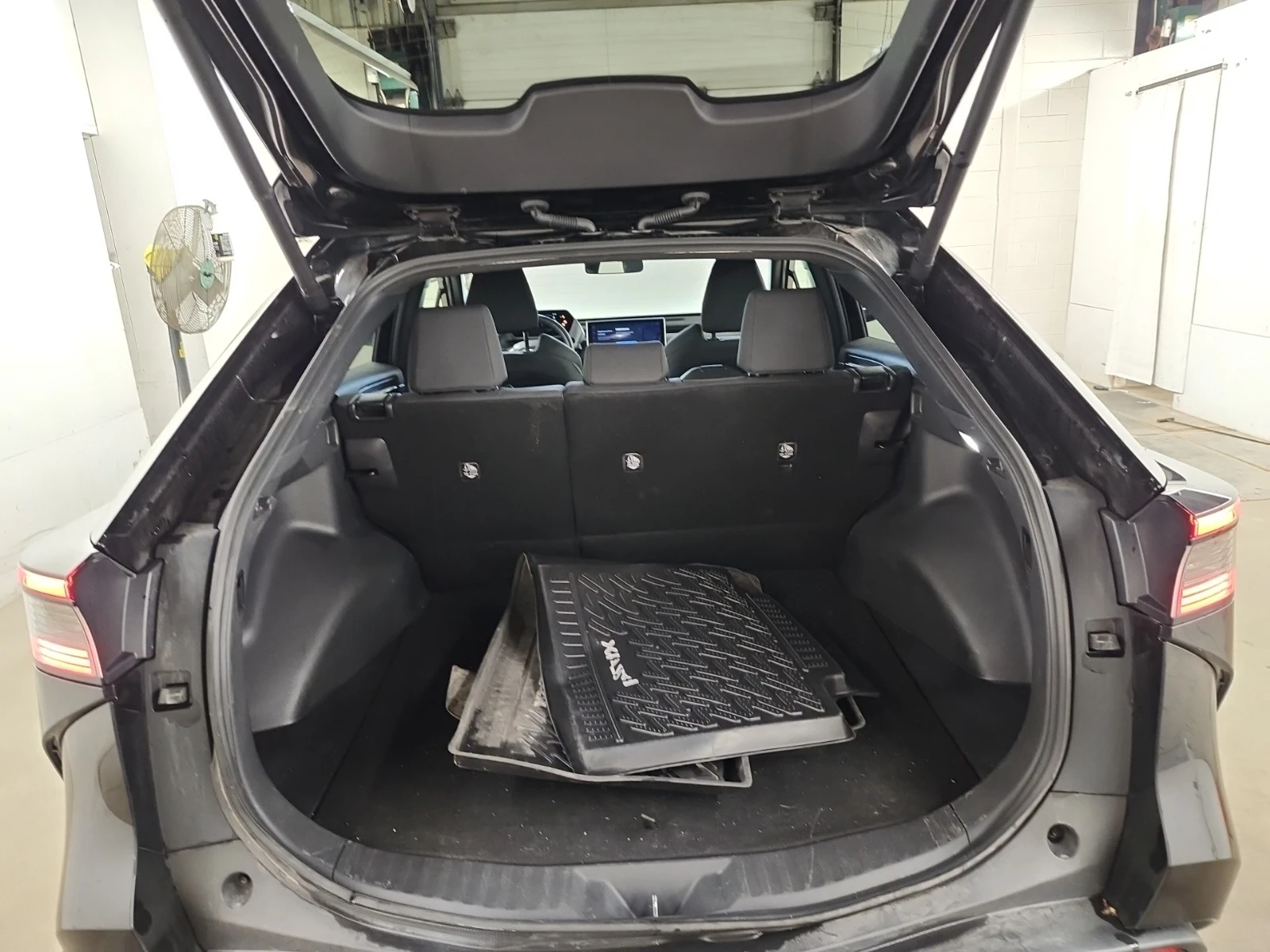 Toyota bZ4X LE | Mobile.bg � ����������� 17