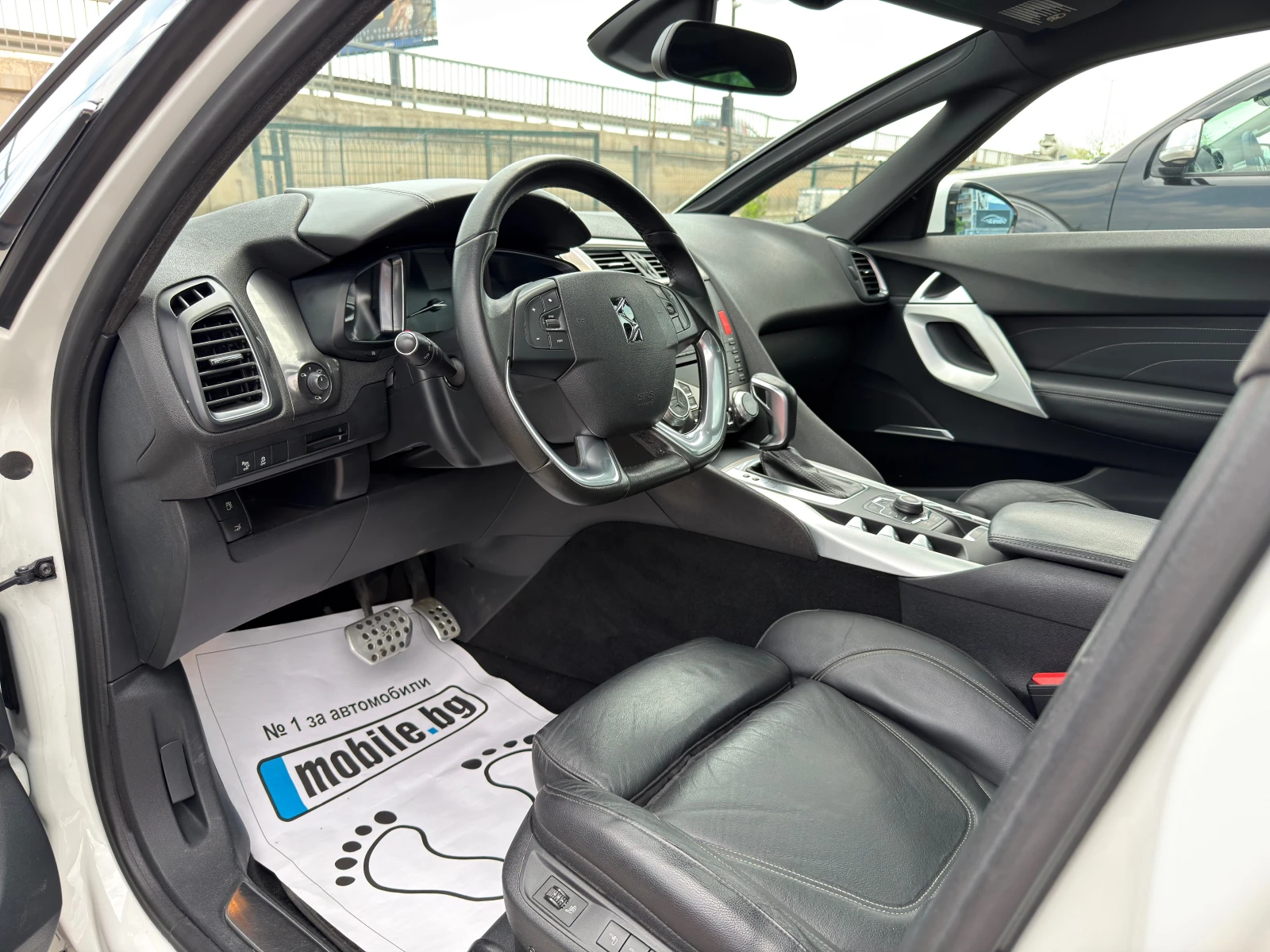 Citroen DS5 2.0HDI-ПАНОРАМА-АВТОМАТ-НАВИГАЦИЯ-КАМЕРА-КОЖА* , снимка 8 - Автомобили и джипове - 55067875
