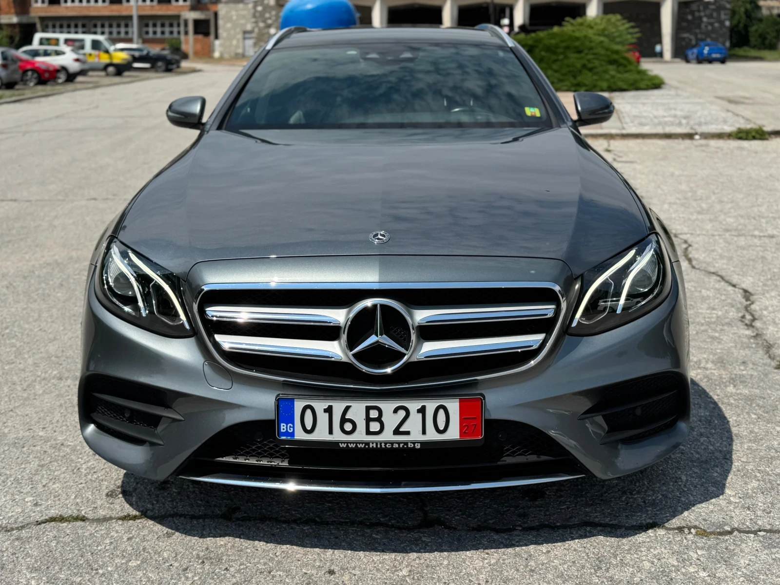 Mercedes-Benz E 220 * AMG* PANORAMA* HEAD UP* ПОДГРЕВ* , снимка 2 - Автомобили и джипове - 55138011