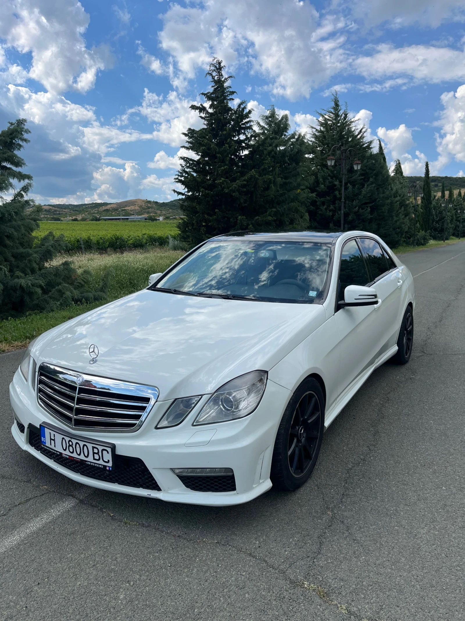Mercedes-Benz E 220, снимка 2 - Автомобили и джипове - 55289873
