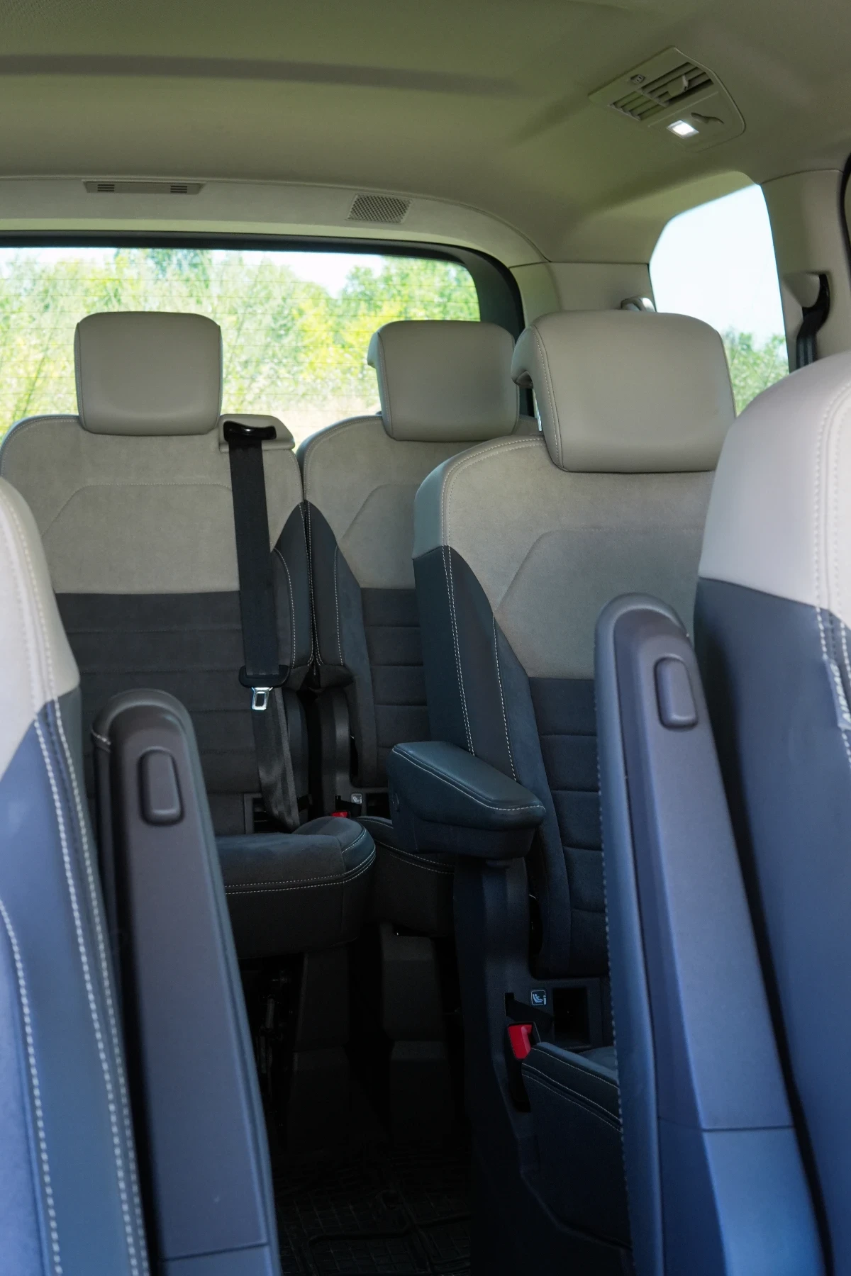 VW Multivan, снимка 8 - Автомобили и джипове - 55434948