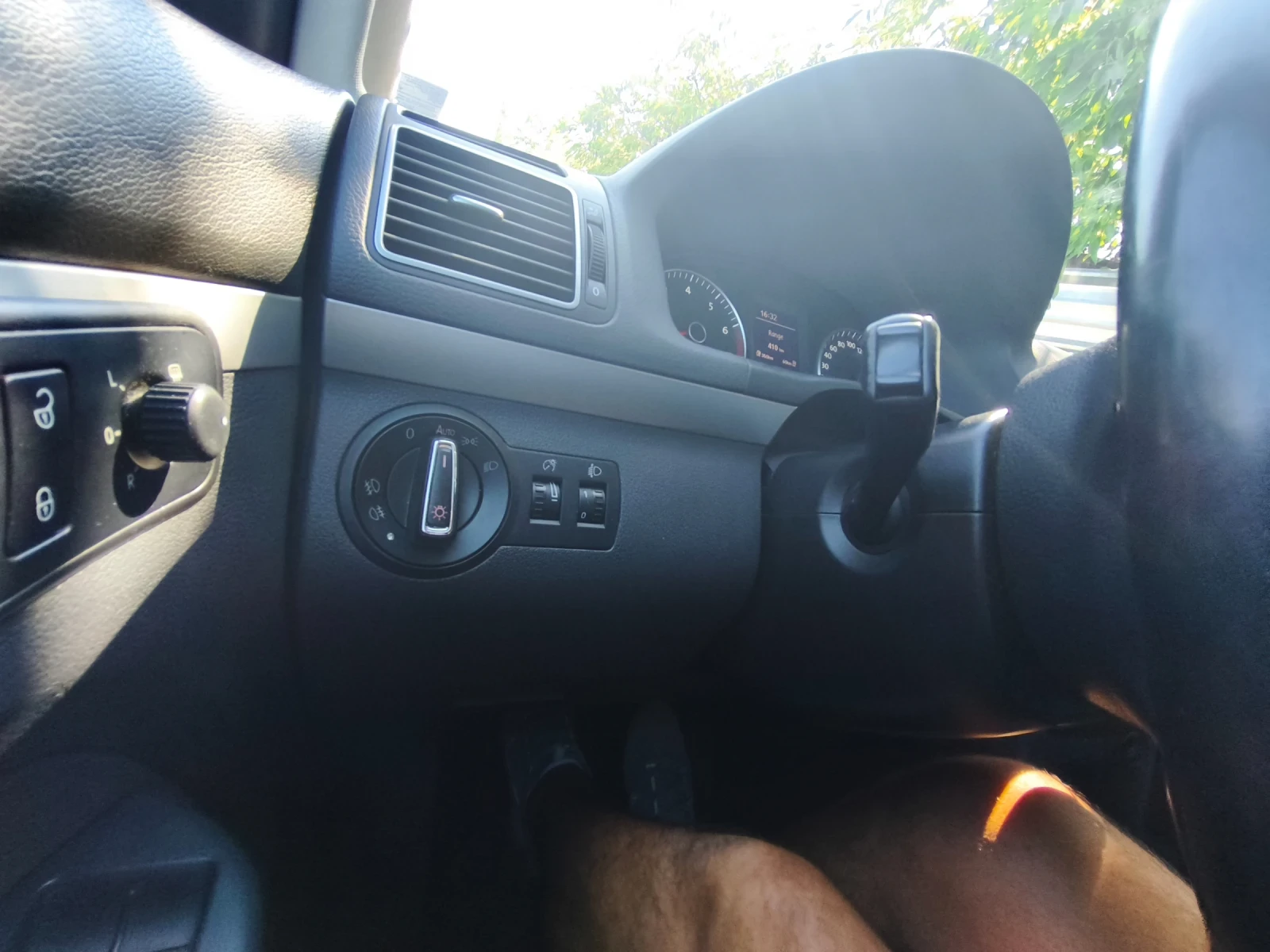 VW Touran 1, 4 TSI Metan, снимка 11 - Автомобили и джипове - 55890443