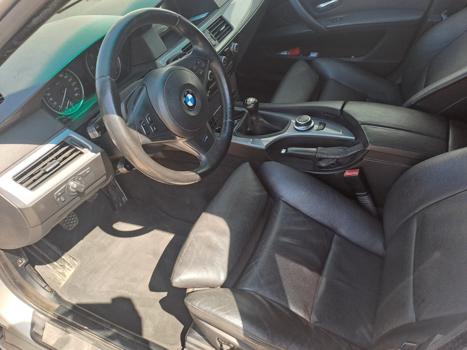 BMW 525 Перфектно Техническо състояние , снимка 13 - Автомобили и джипове - 55981786