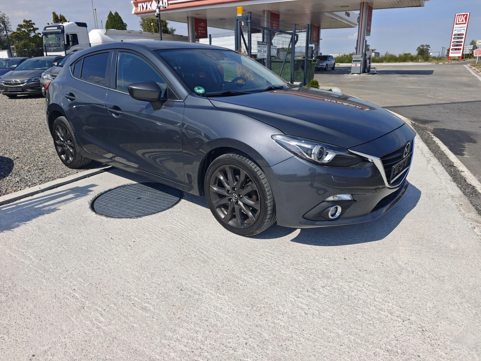 Mazda 3 Full Extri , снимка 2 - Автомобили и джипове - 56138538