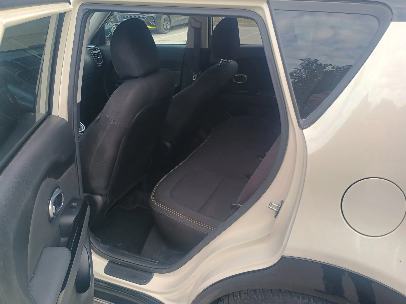 Kia Soul 1.6CRDI AUTO CARPLAY/ANDROID, снимка 6 - Автомобили и джипове - 56163493