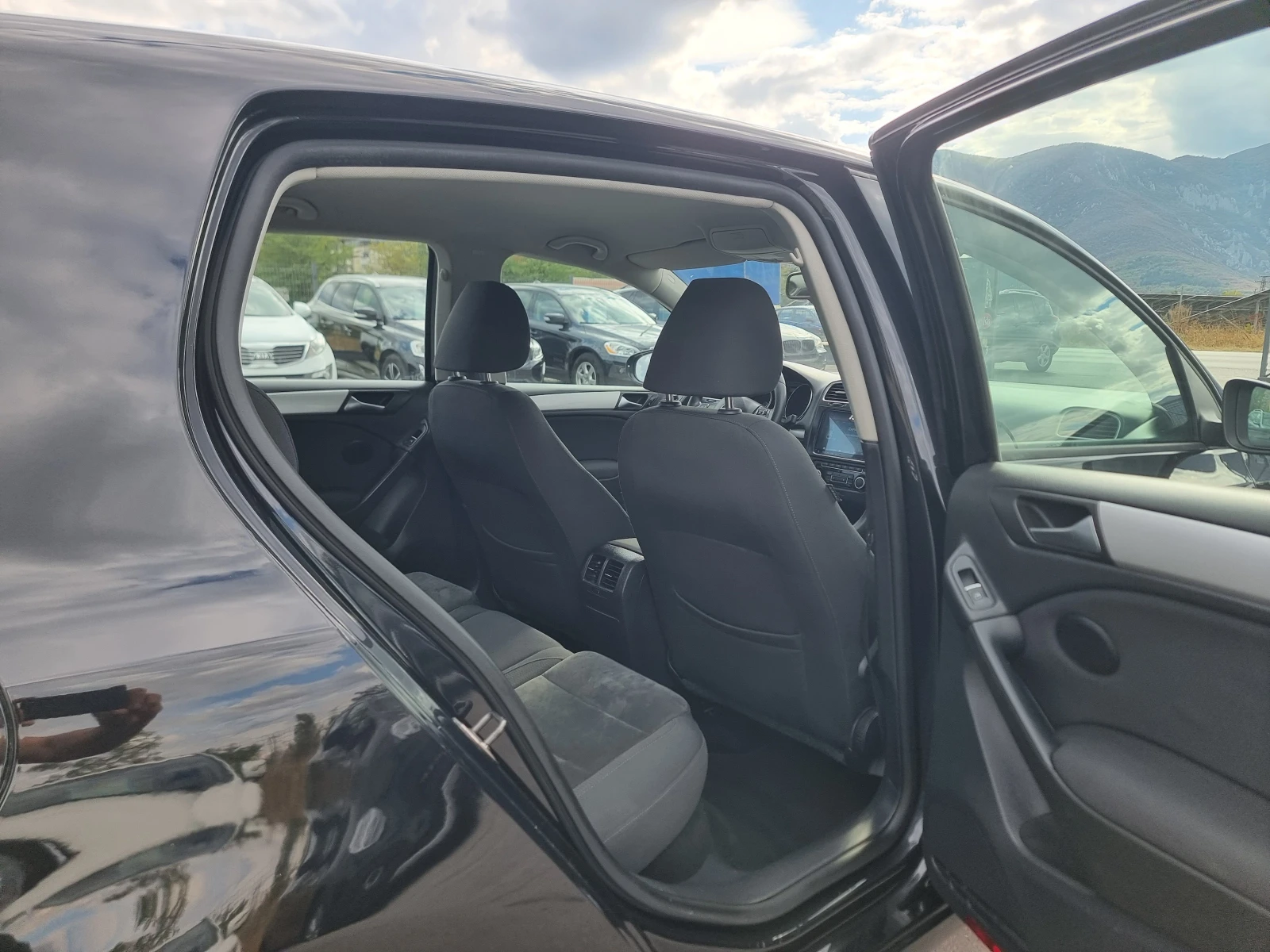 VW Golf 2.0TDI, снимка 14 - Автомобили и джипове - 56205130