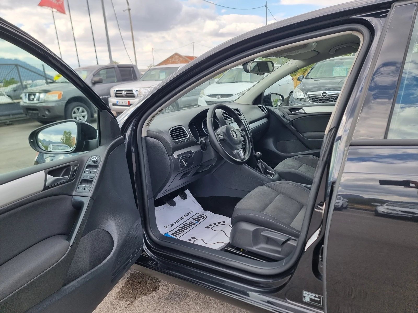 VW Golf 2.0TDI, снимка 10 - Автомобили и джипове - 56205130