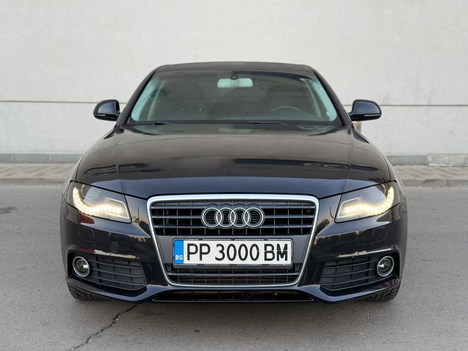 Audi A4 B8/2.0TDI/140кс/ОБСЛУЖЕН/ВСИЧКО ПЛАТЕНО , снимка 2 - Автомобили и джипове - 56333206