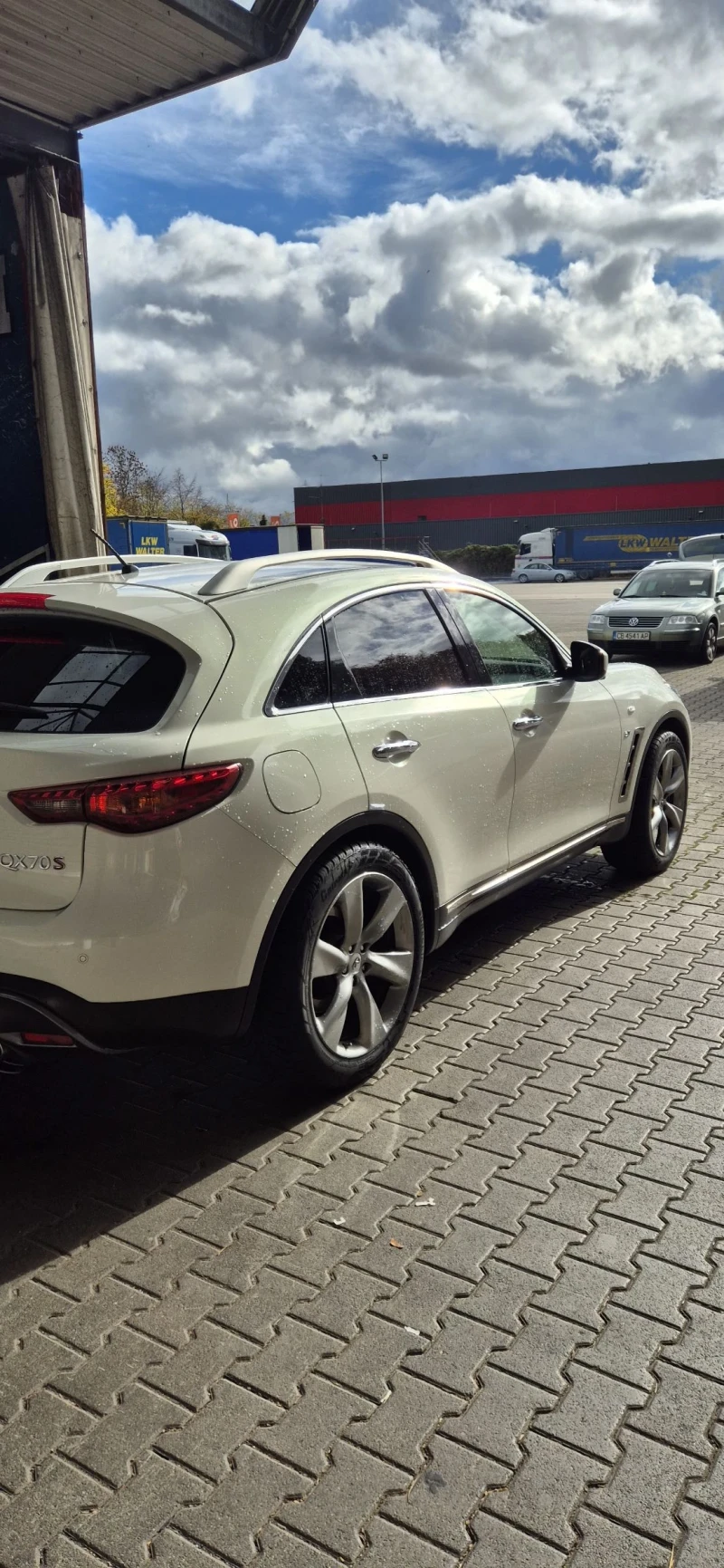 Infiniti QX70 3.7ULTIMAT, снимка 8 - Автомобили и джипове - 48624558