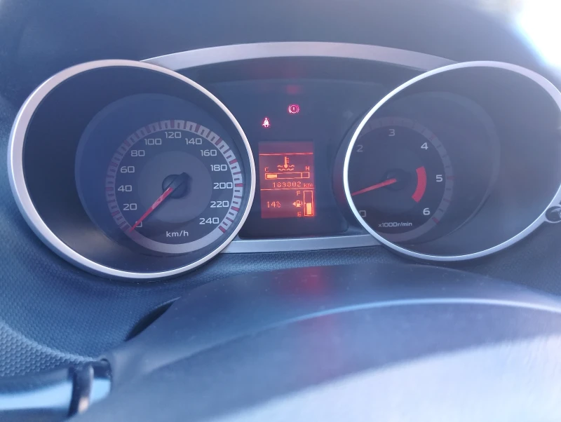 Peugeot 4007, снимка 12 - Автомобили и джипове - 51955541