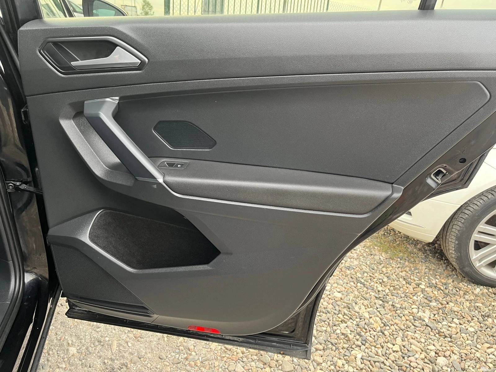 VW Tiguan 2.0 | Mobile.bg   12