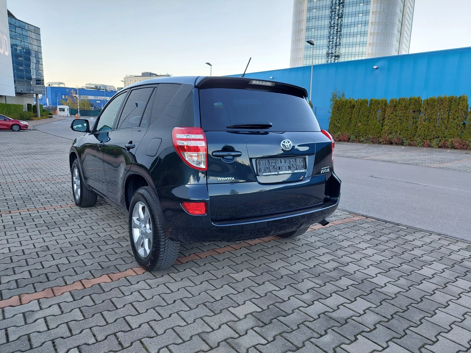 Toyota Rav4 2.2 D4D 150 К.С.* 4X4* FACE LIFT*  - изображение 4