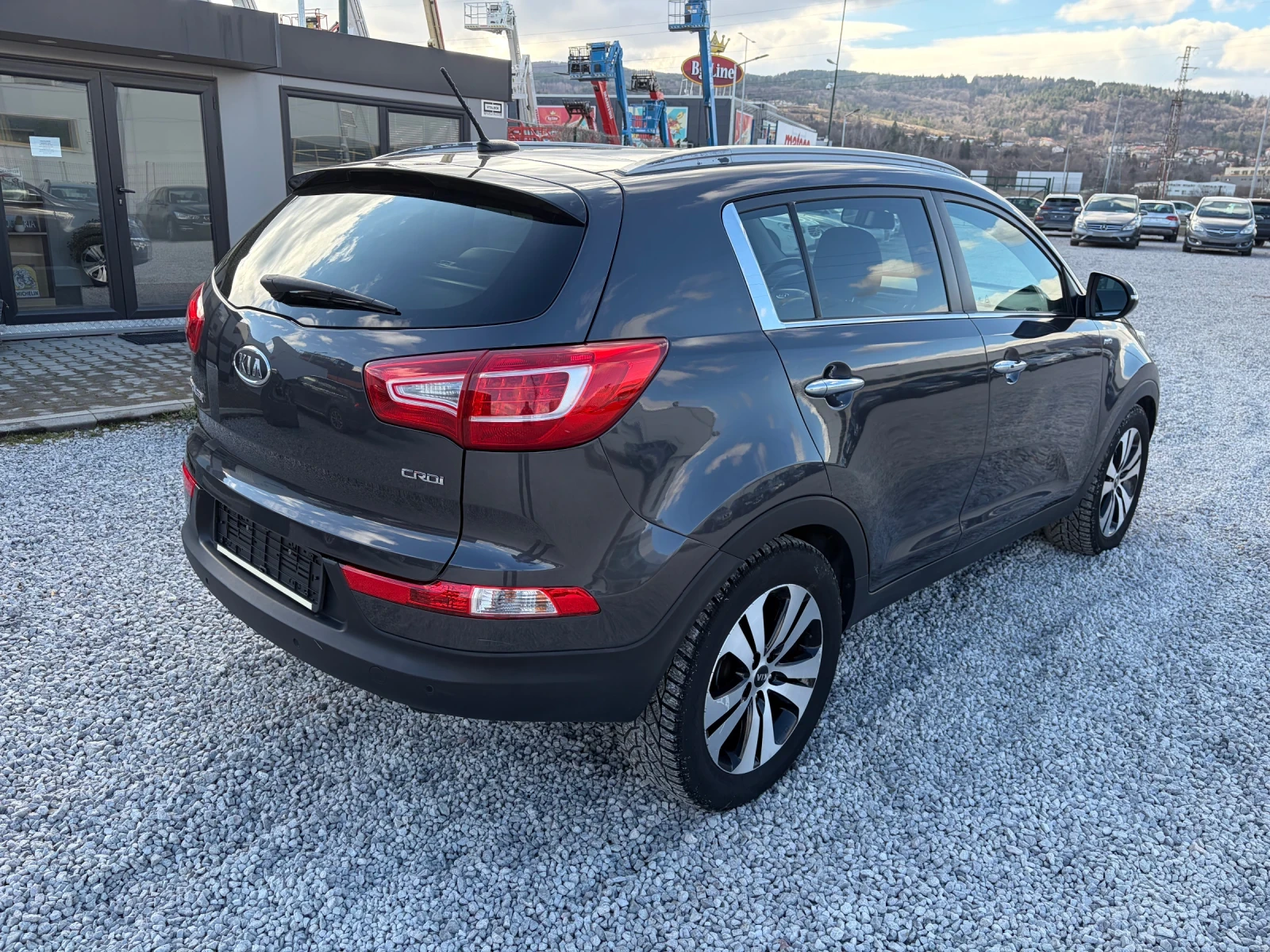 Kia Sportage R-Line 4WD 2.0CRDI-184k.c./Автомат, Панорама/ - изображение 6