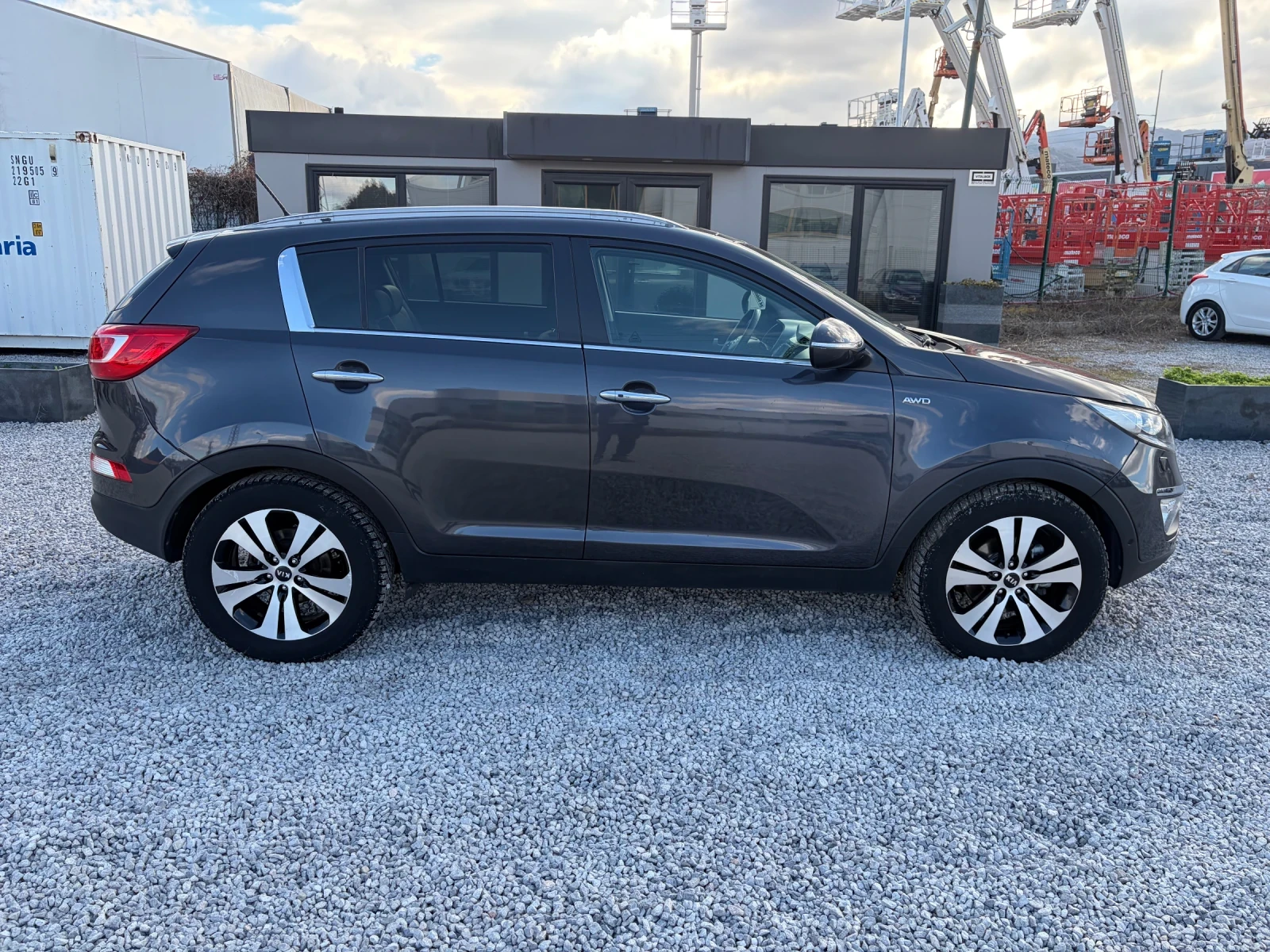 Kia Sportage R-Line 4WD 2.0CRDI-184k.c./Автомат, Панорама/ - изображение 7