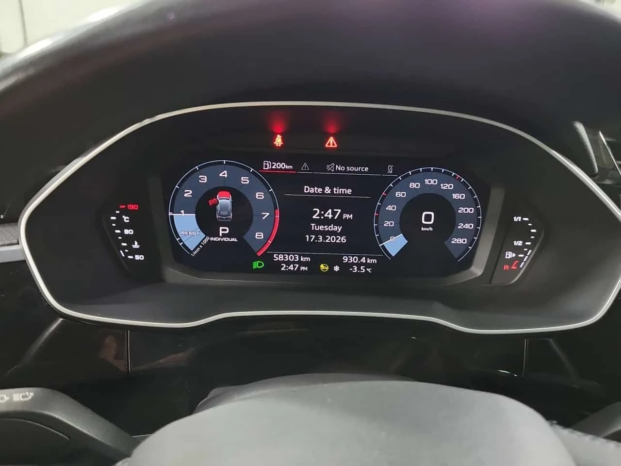 Audi Q3 * PROGRESSIV * ПОДГРЕВ * ДВА КЛЮЧА * ПАНОРАМА , снимка 8 - Автомобили и джипове - 53888921