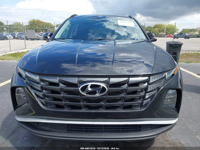 Hyundai Tucson 2.5l Sel, снимка 13 - Автомобили и джипове - 54071689