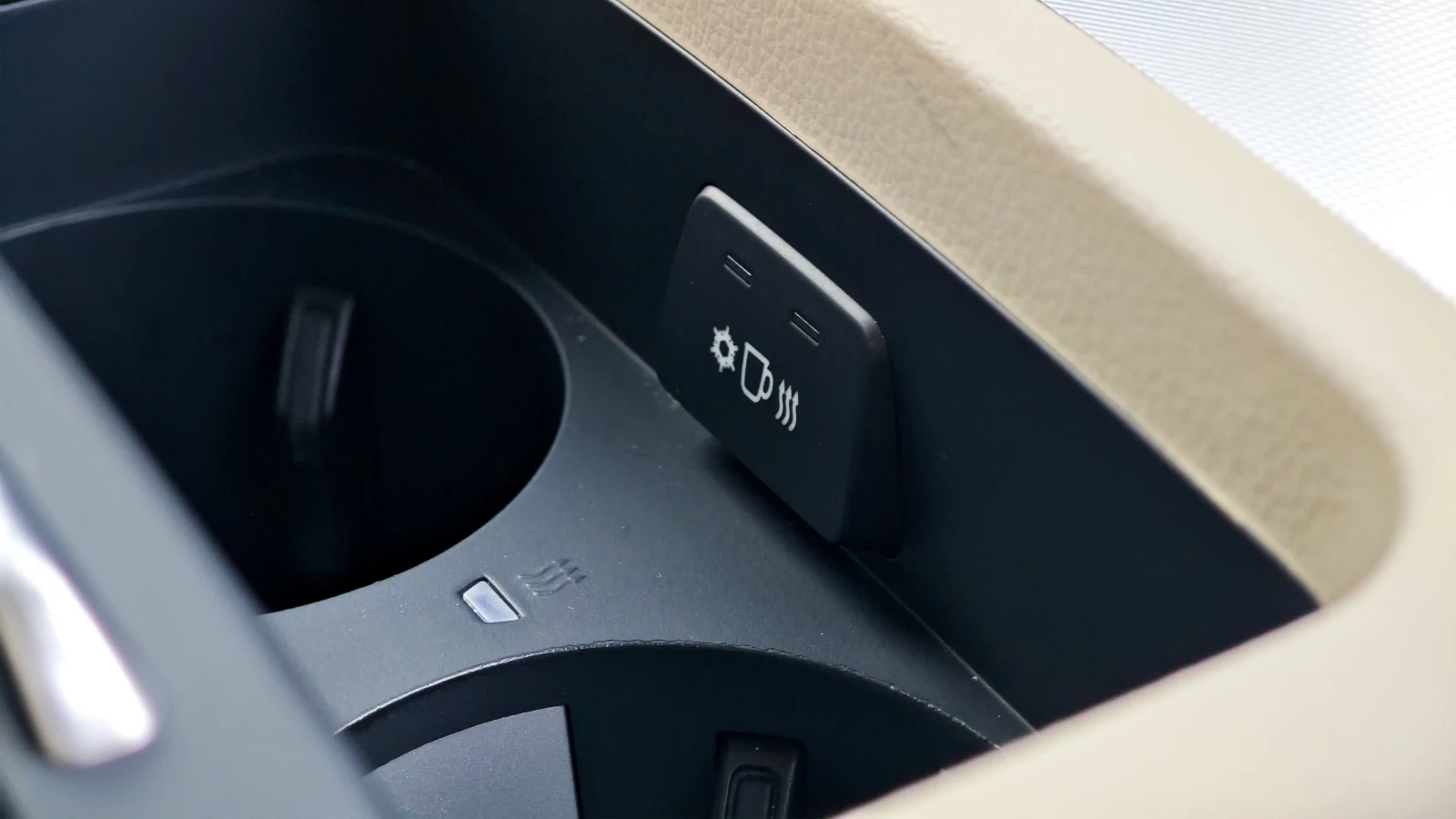 Audi Q5 Quattro 2.0 TDI , снимка 13 - Автомобили и джипове - 54264687