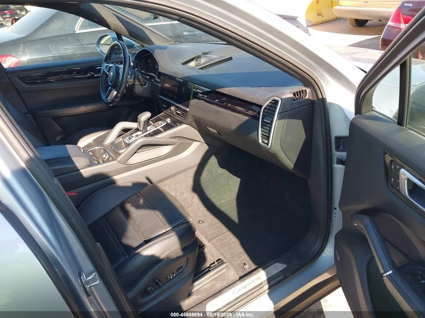 Porsche Cayenne 3.0l Coupe Platinum Edition, снимка 5 - Автомобили и джипове - 56042066