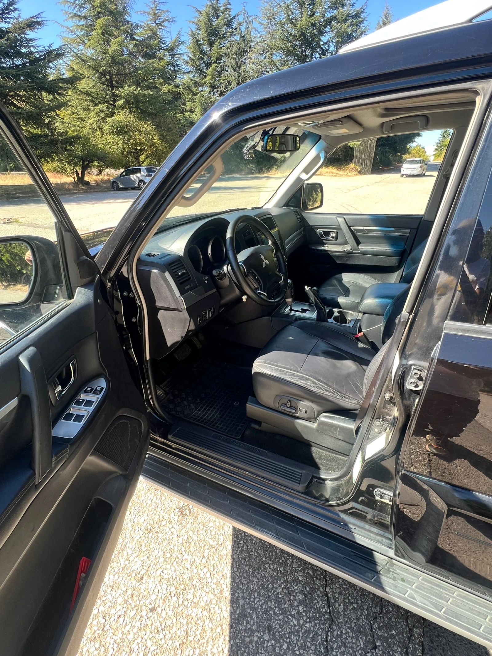Mitsubishi Pajero, снимка 9 - Автомобили и джипове - 56334825