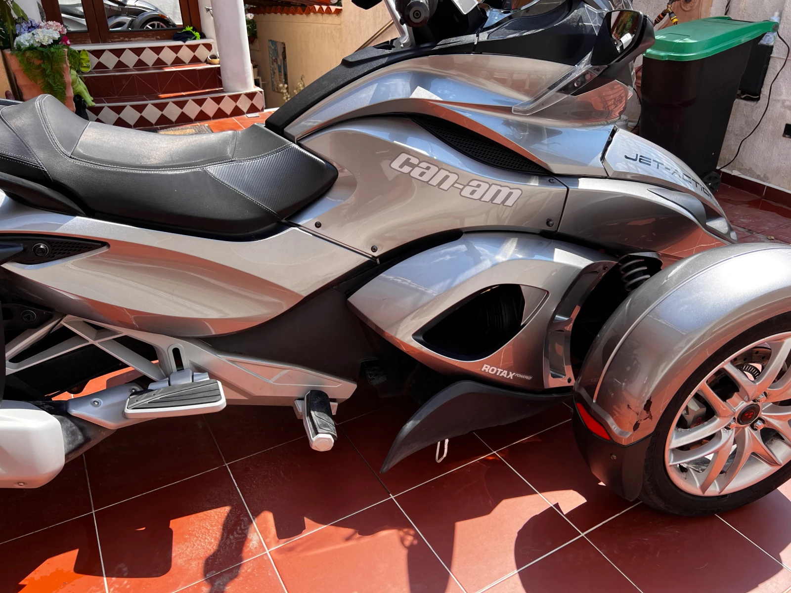 Can-Am Spyder Can-am Spyder ST - изображение 4