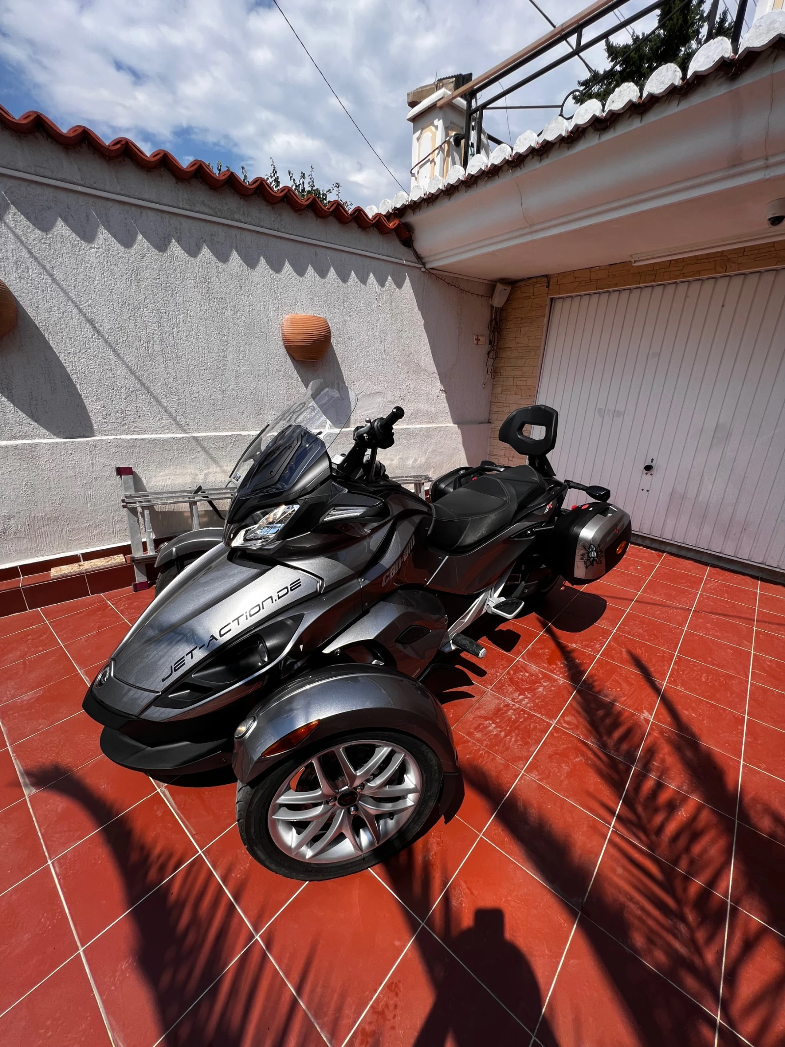 Can-Am Spyder Can-am Spyder ST - изображение 8