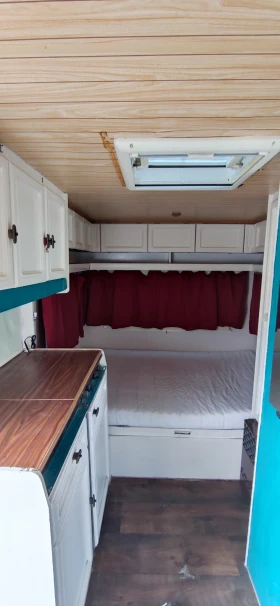 Каравана Burstner CITY, снимка 5