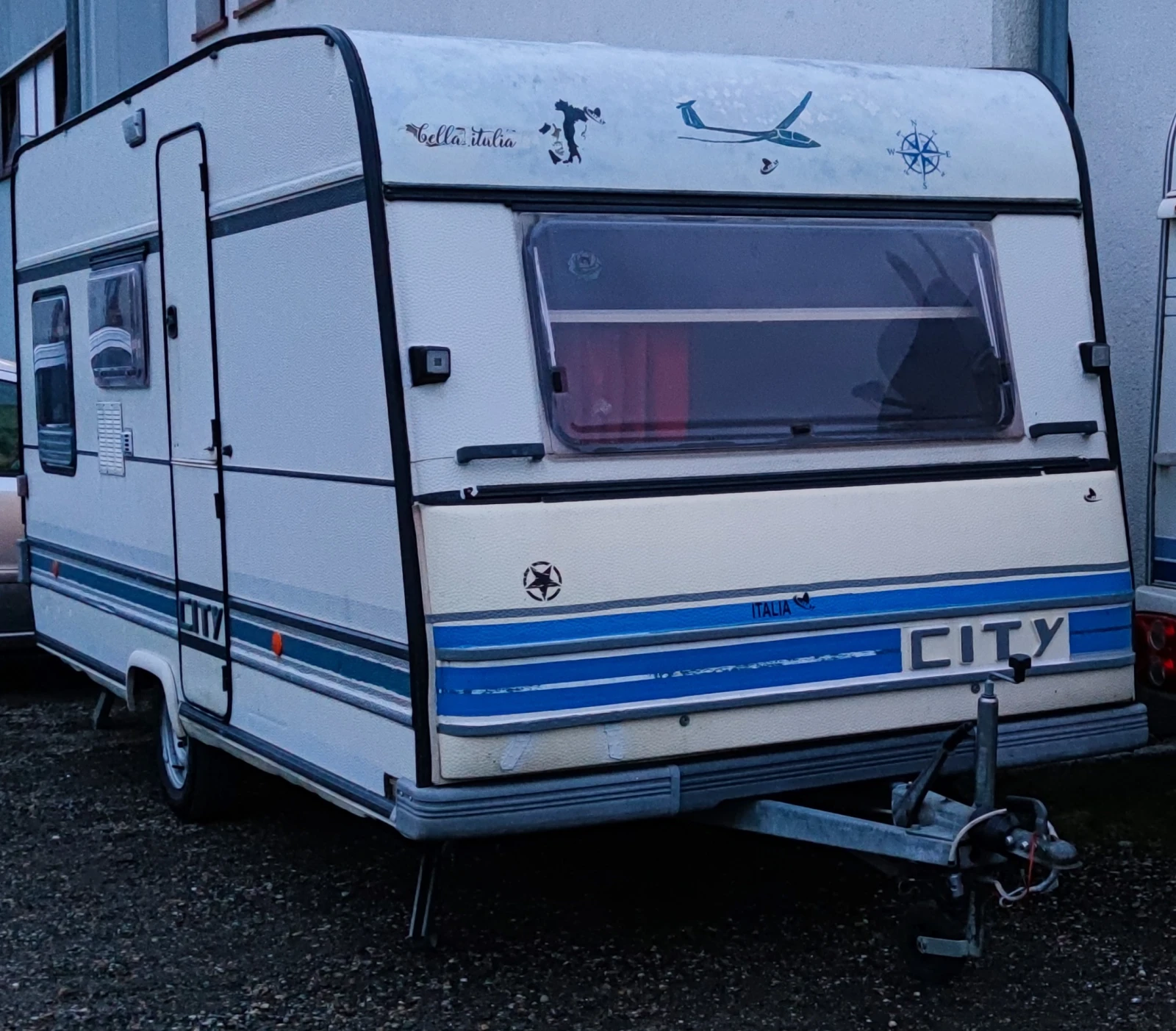 Каравана Burstner CITY, снимка 4 - Каравани и кемпери - 54240386