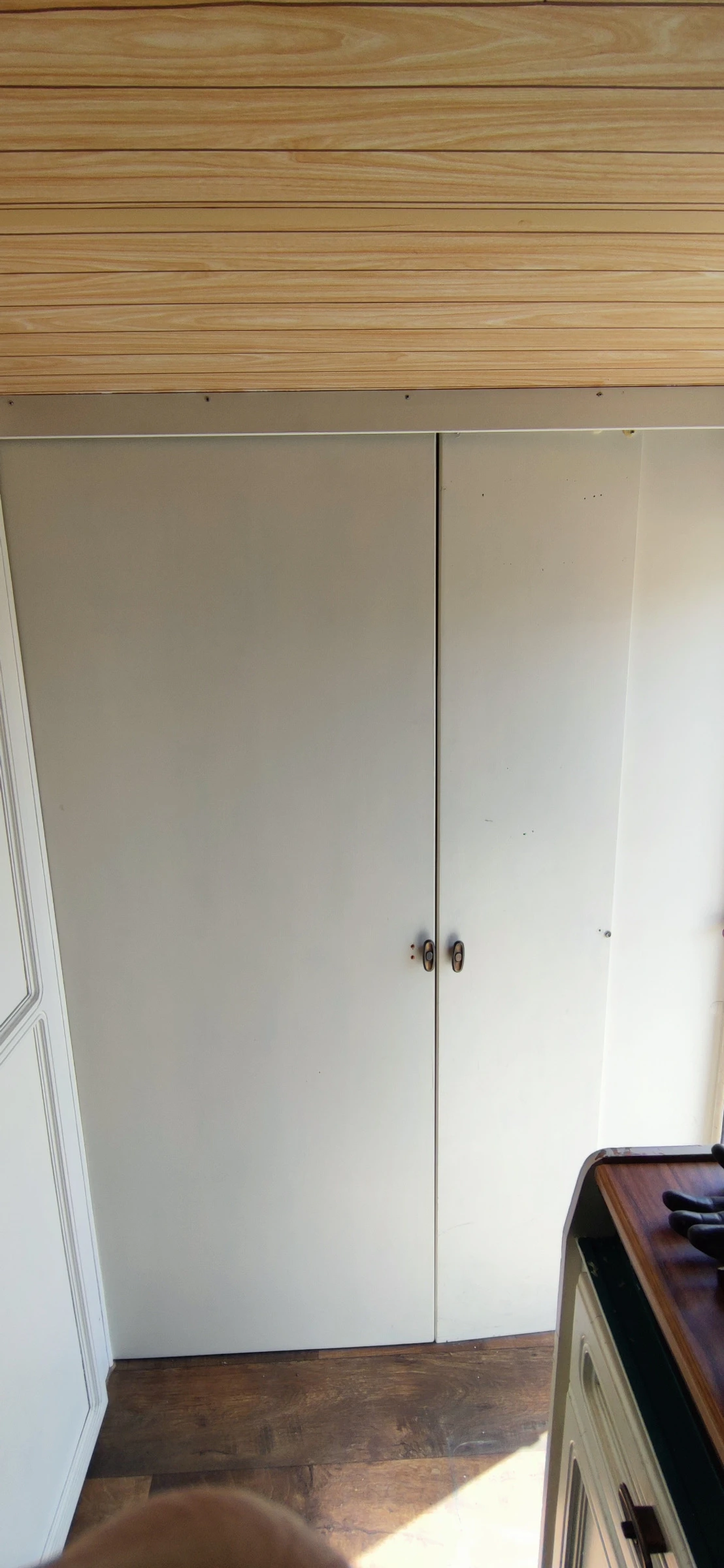 Каравана Burstner CITY, снимка 14 - Каравани и кемпери - 54240386