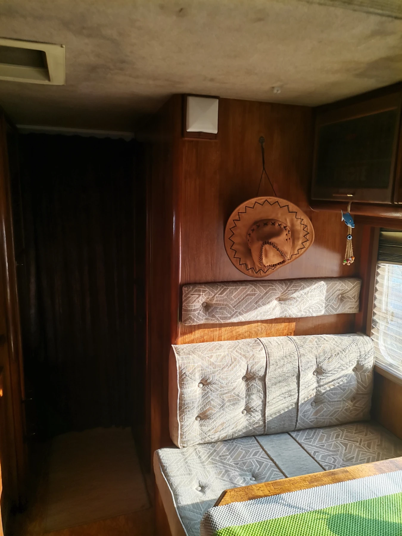 ������ Pilote | Mobile.bg � ����������� 15