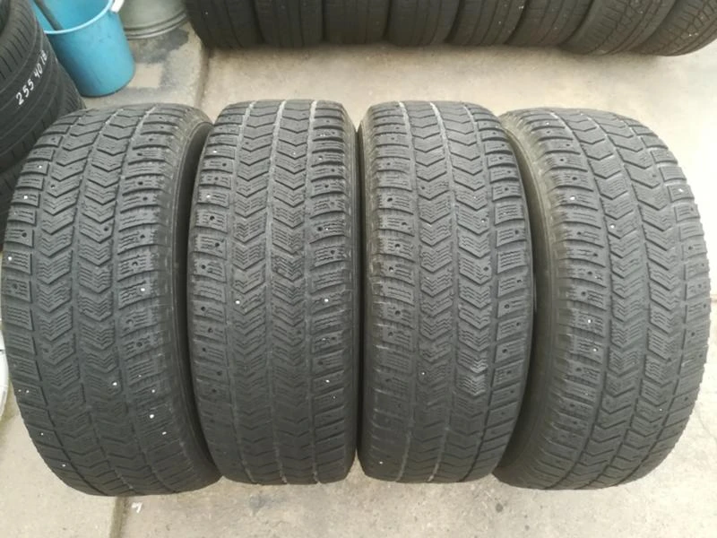 Гуми Зимни 265/70R16, снимка 1 - Гуми и джанти - 33917880