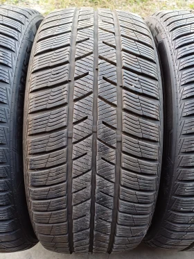 Гуми Зимни 235/45R18, снимка 5 - Гуми и джанти - 47688640