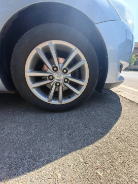 Toyota Auris 1.4 , снимка 5