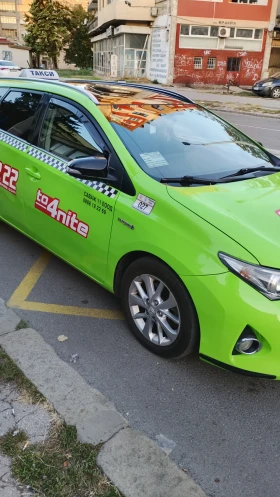 Toyota Auris Хибрид, снимка 2