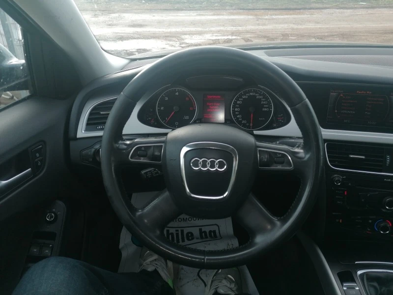 Audi A4 2.0TDI, снимка 13 - Автомобили и джипове - 43376108