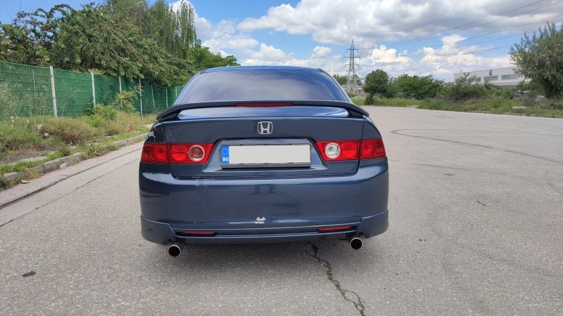 Honda Accord 2.0 i-VTEC, снимка 4 - Автомобили и джипове - 45965669