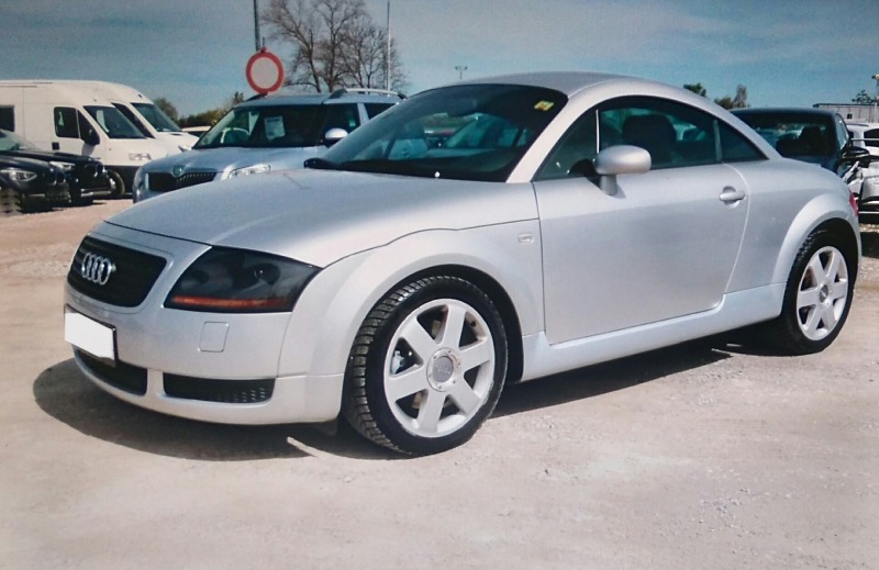 Audi Tt Колекционерска, 1, 8, 179 к.с., снимка 1 - Автомобили и джипове - 46078573