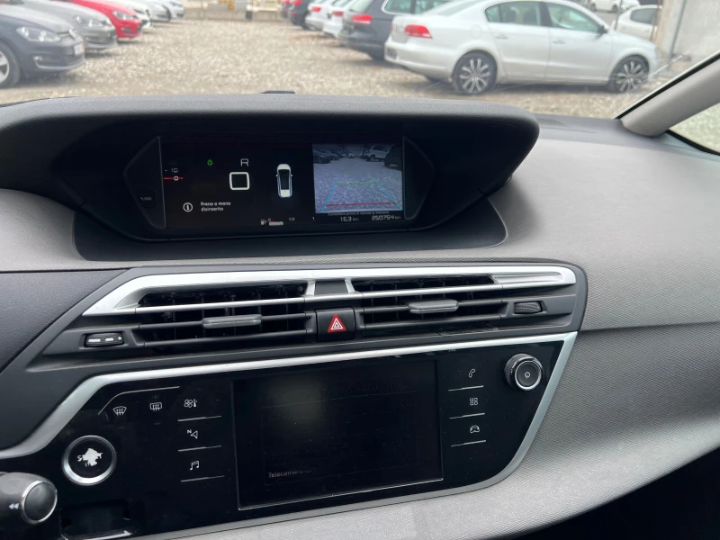 Citroen Grand C4 Picasso 1.5 HDI, снимка 17 - Автомобили и джипове - 47988279