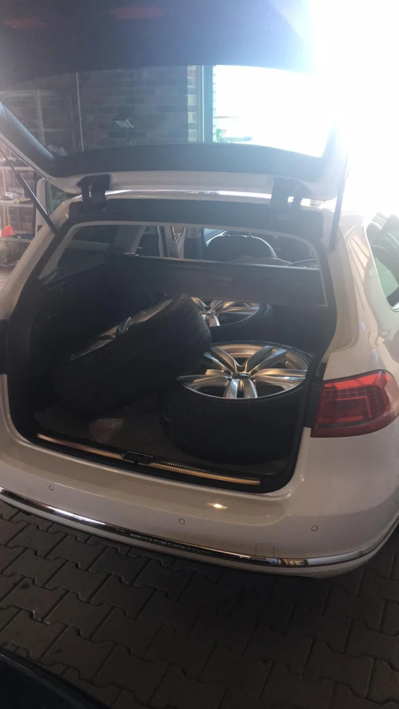 VW Passat 2.0TDI HIGHLINE, снимка 9 - Автомобили и джипове - 49235986