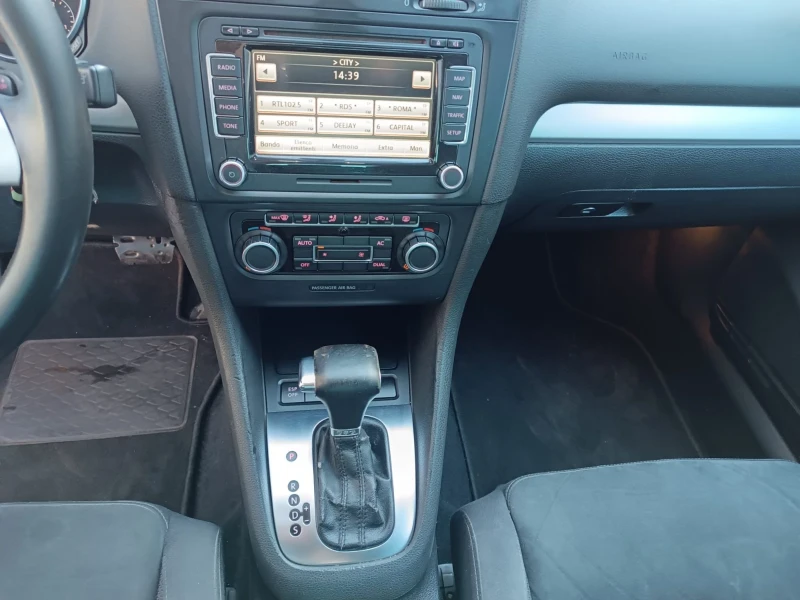 VW Golf 1.4 Tsi Gaz Avtomat, снимка 13 - Автомобили и джипове - 49405557