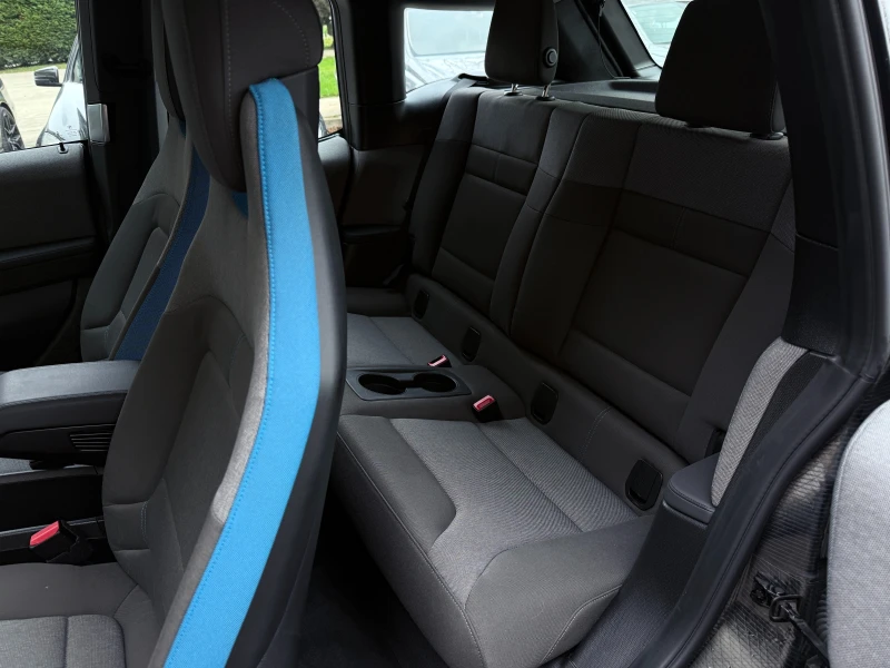 BMW i3 S/120ah/Adaptive LED/PDC, снимка 10 - Автомобили и джипове - 50465189