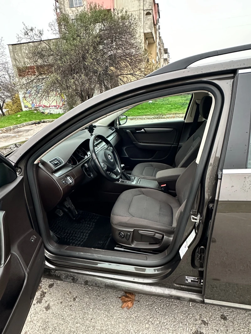 VW Passat Variant, снимка 8 - Автомобили и джипове - 52652865
