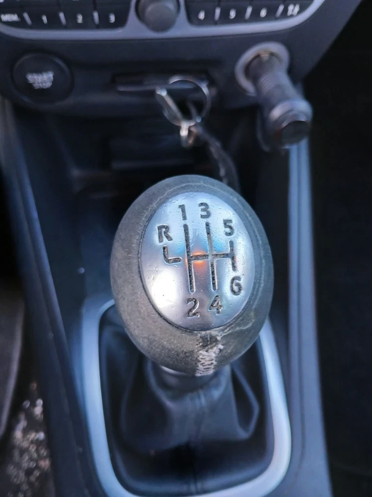 Renault Megane Купе, снимка 13 - Автомобили и джипове - 56559337